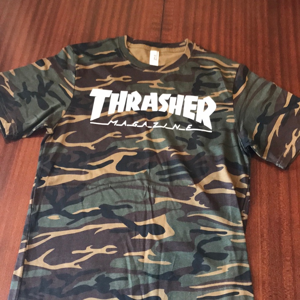 Teens shirt TRASHER new never use it